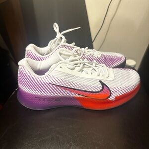 NIKE Court Air Zoom Vapor 11 “White Picante Fuchsia”
